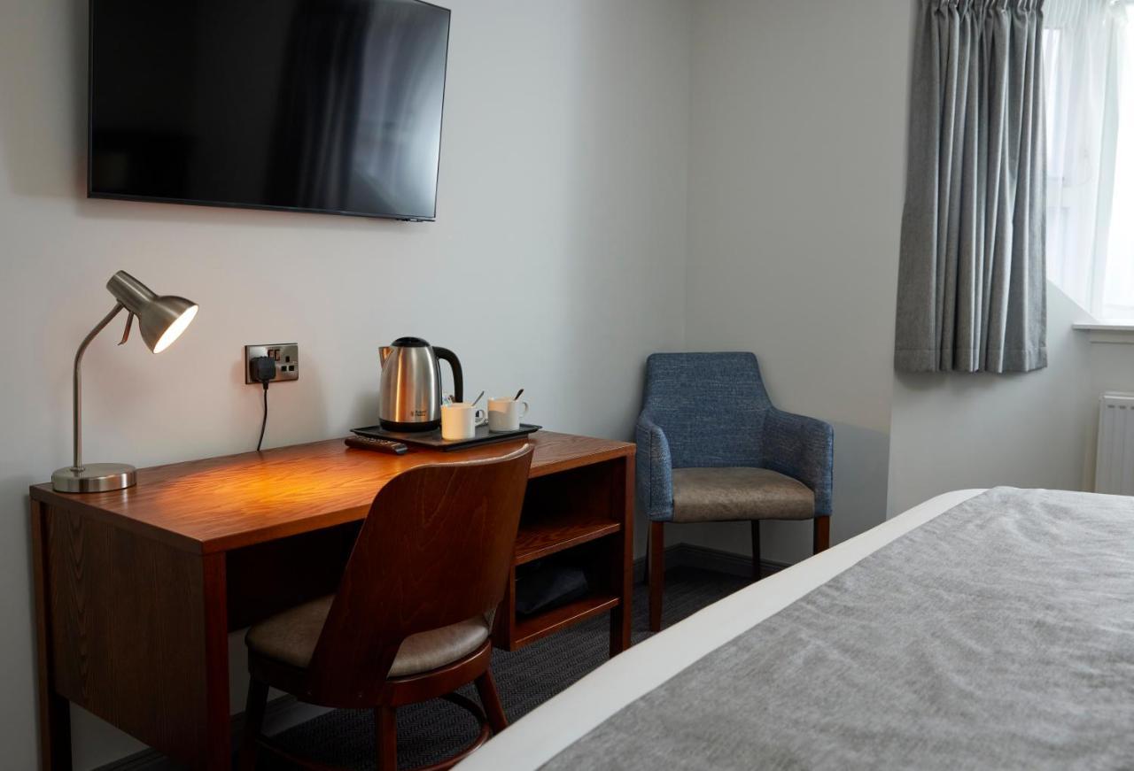 The Caledonian Hotel Leven  Экстерьер фото